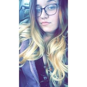 Meet your Posher, Alyssa